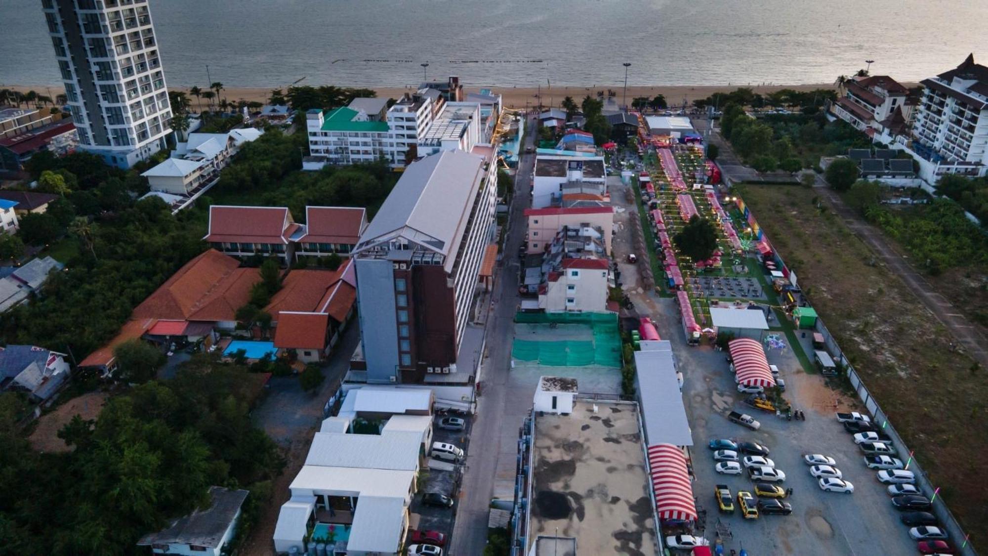 Madaguscar Private Pool Villa-Pattaya Pantai Jomtien Bagian luar foto