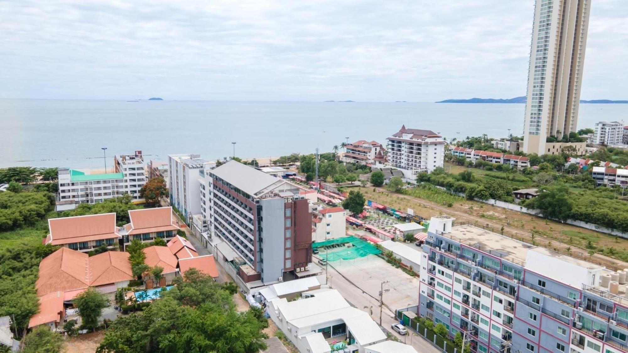 Madaguscar Private Pool Villa-Pattaya Pantai Jomtien Bagian luar foto